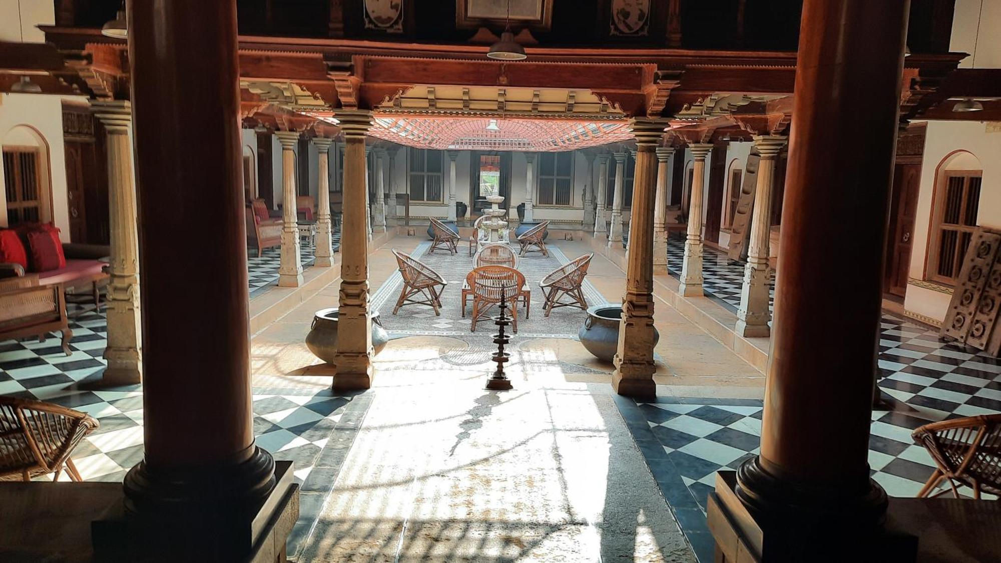 Saratha Vilas Chettinad Kānādukāttān Exterior foto